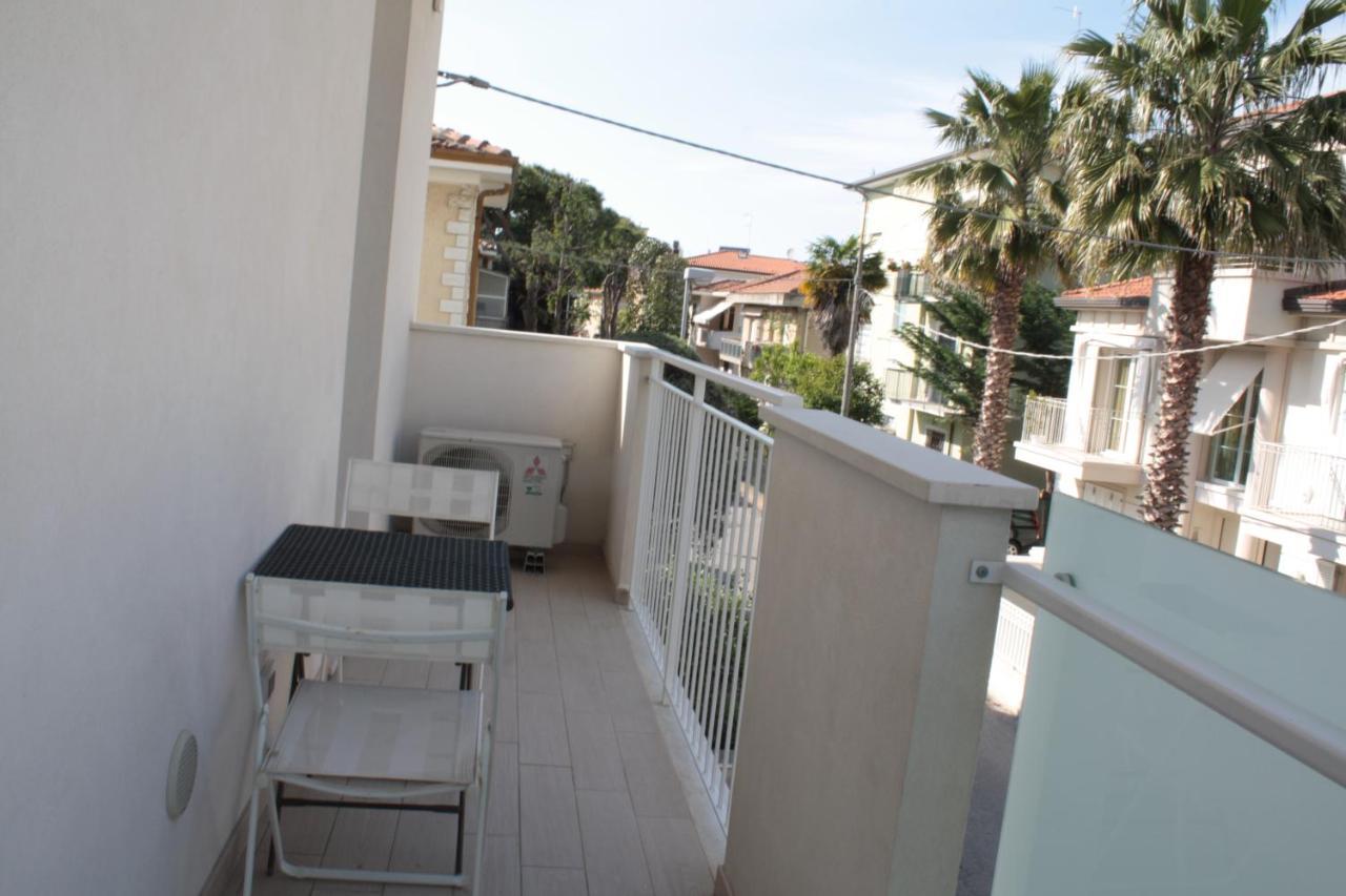 Casa Vacanze Aurora Centro Rimini Eksteriør bilde